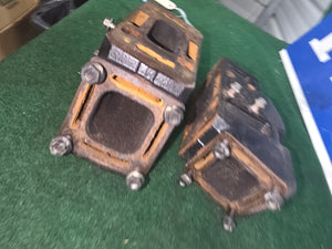 2 Volvo Penta 740 7.4L 454 risers 856426 rpl 856910