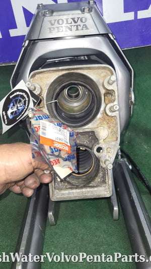 Volvo Penta Dpsm Dps-M Sx-M Transom New Gimbal Bellows Rebuilt Trim Cylinders