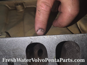 Volvo Penta 7.4L 454 7.4Gi Fuel Injection  intake Manifold upper and lower 12550668 oval port