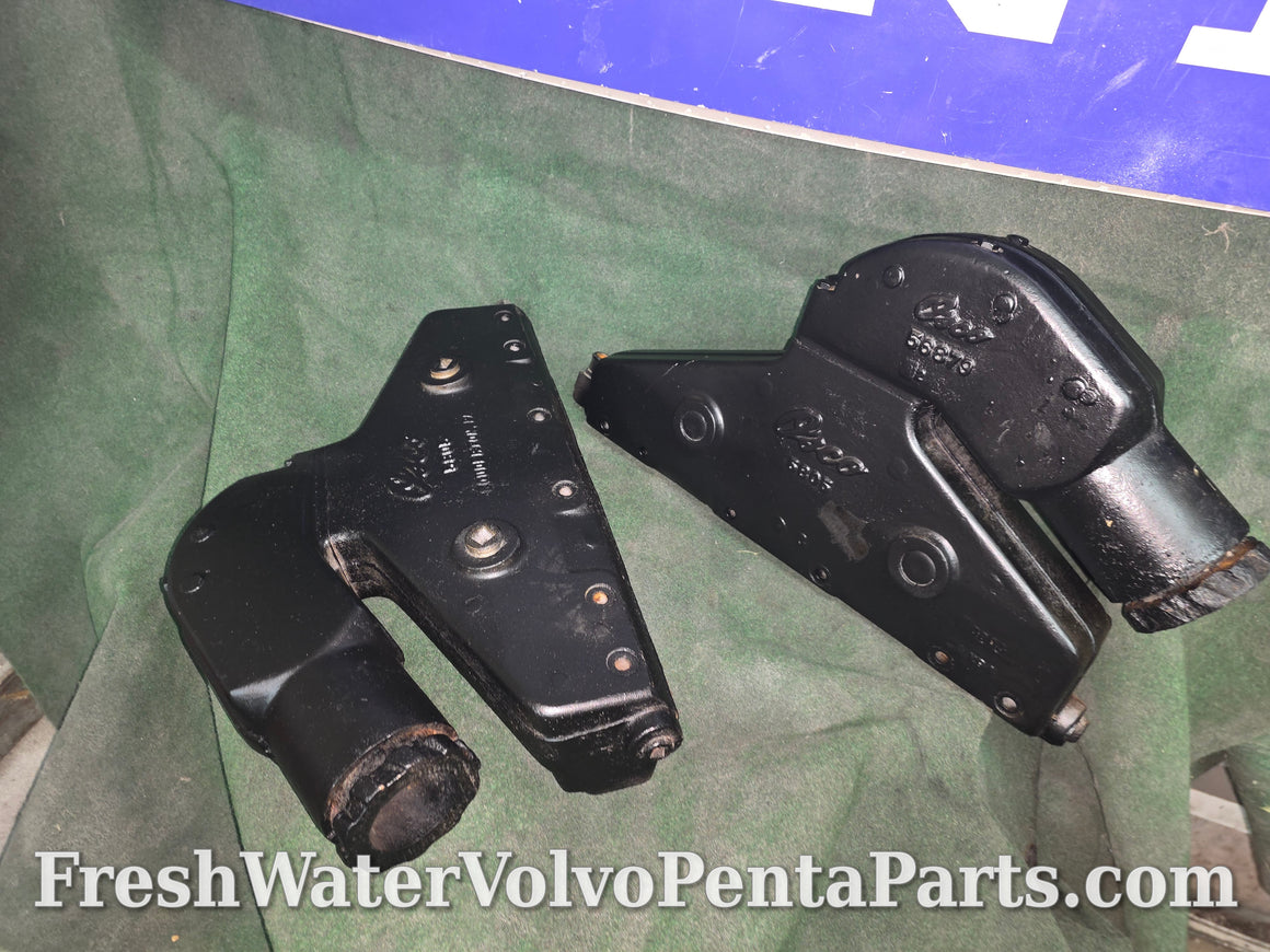 Volvo Penta pre 94 Osco Barr exhaust Manifolds and risers rpl 855926 855384 V8 305 350