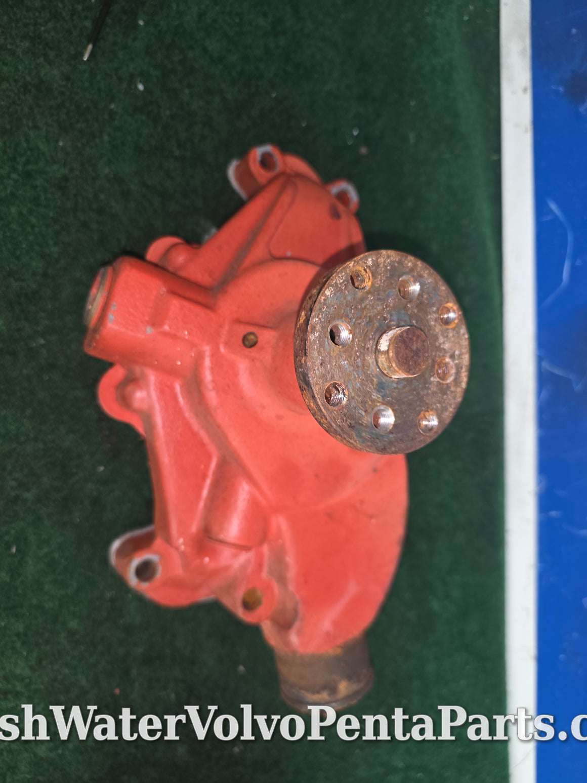 Volvo Penta 305 350 aq260 aq271 circulating water pump Pn. 835390