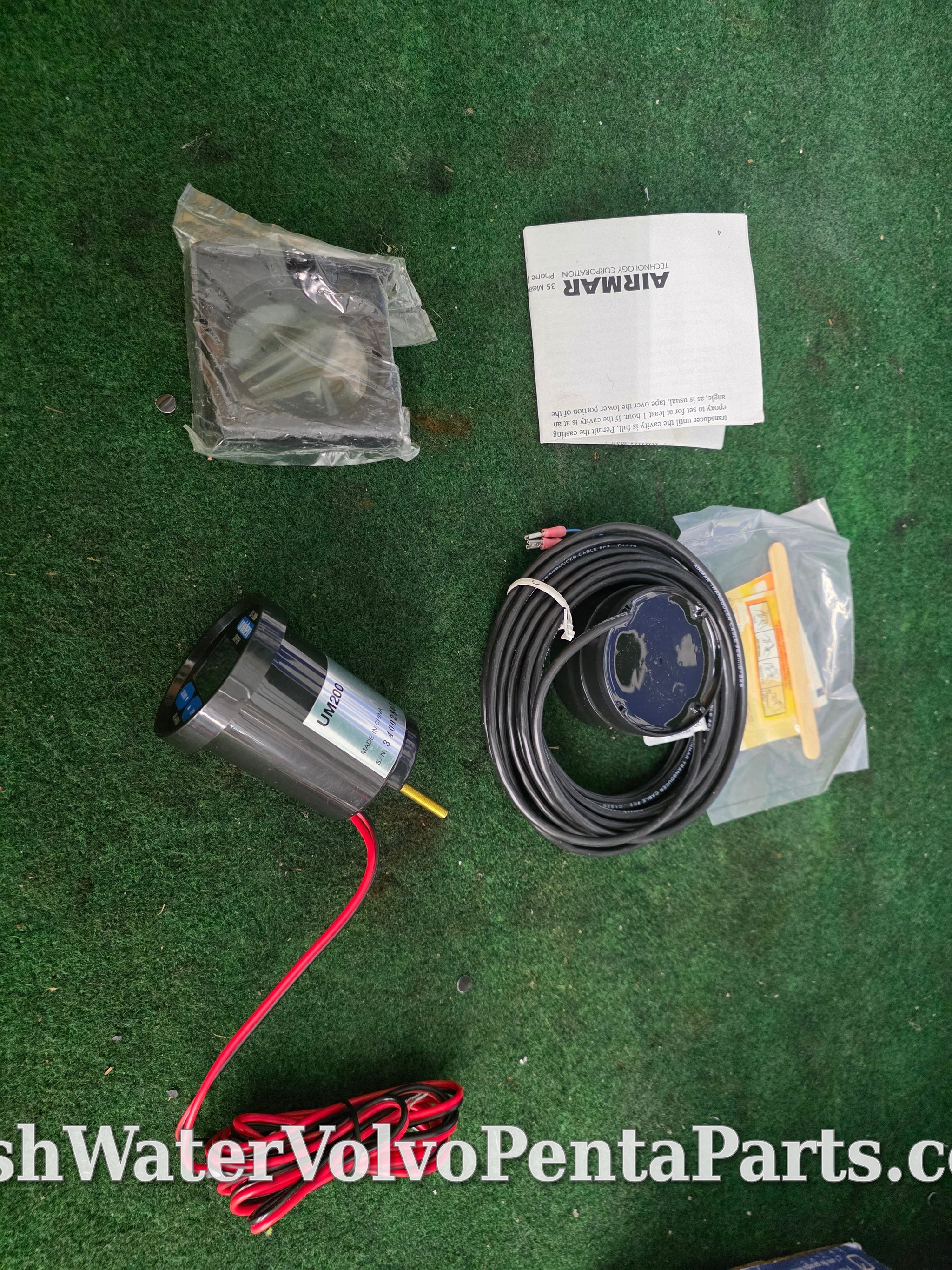 NEW old stock Uniden QT206 Digital Depth Sounder Gauge Alarm transducer complete