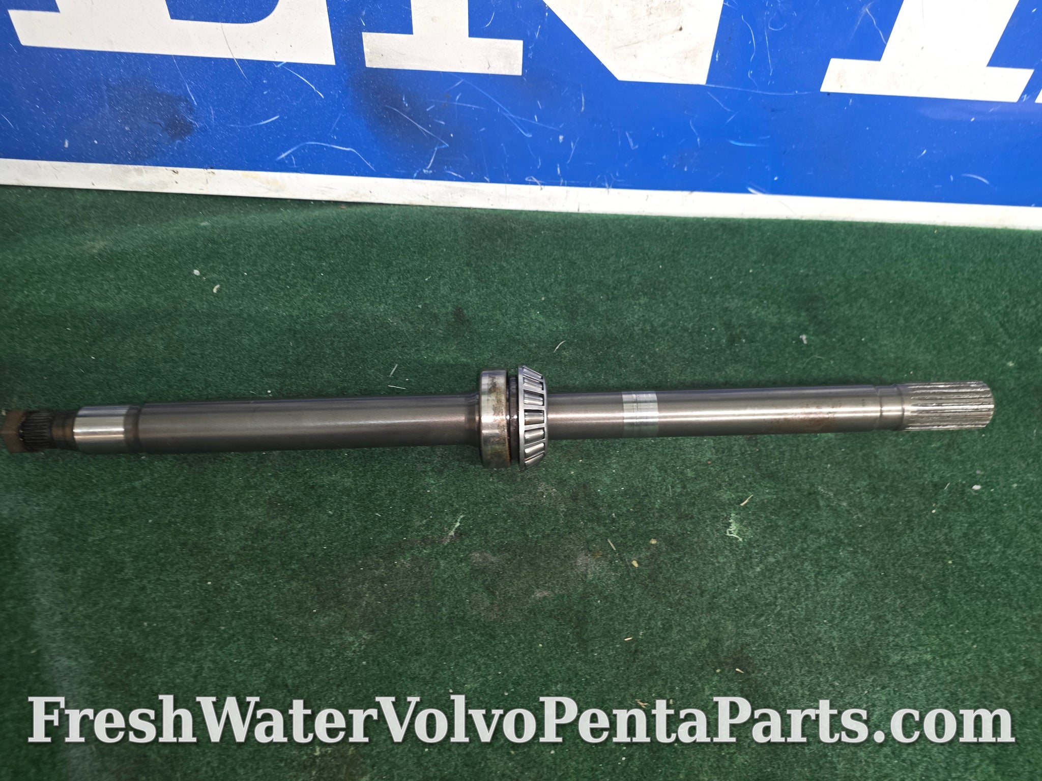 SEVEN MARINE Volvo Penta DpH Vertical shaft 527 627