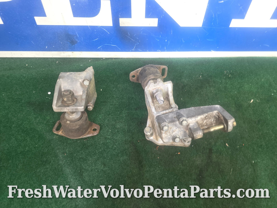 Volvo Penta Aq151 Aq171 Aq 125 Motor and alternator mounts 831919 831918 833926
