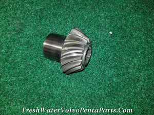 Volvo Penta Rebuilt Complete Gear Set 4 cylinder 2.15 : 1 Shaft , Bearing , Housing , Oil pump ring . New Seals