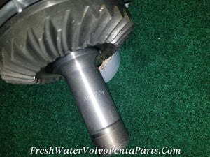 Volvo Penta Rebuilt Complete Gear Set 4 cylinder 2.15 : 1 Shaft , Bearing , Housing , Oil pump ring . New Seals