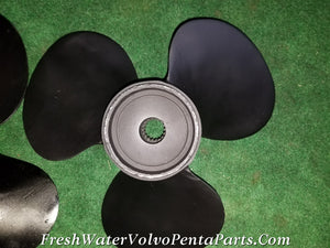 Volvo Penta Reconditioned  15 X 19 R SMC 292 Long hub Prop 17 spline 290 280 270  Twins