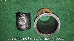 Volvo Penta AQAD40 B Cylinder Liner Kit Sleeve & piston assembly 875722 Cylinder 2