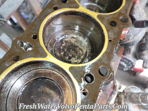 Volvo Penta B230 2.3L Short block 1987 Low hours AQ131 4 cylinder Rotating assembly