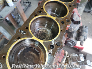 Volvo Penta B230 2.3L Short block 1987 Low hours AQ131 4 cylinder Rotating assembly