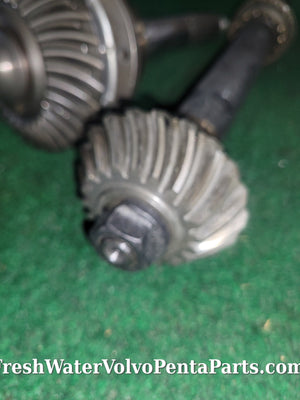 Volvo Penta Lower 1.61 V8 Gear set 270 275 280 Prop shaft 839385 Vert Shaft 832555