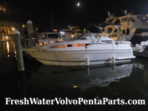 Wellcraft Martinique 2700 7.4L Cabin Cruiser
