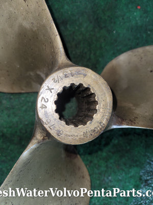 Volvo Penta speedmaster Michigan Prop NIBRAL 13 1/2 ×24 Left